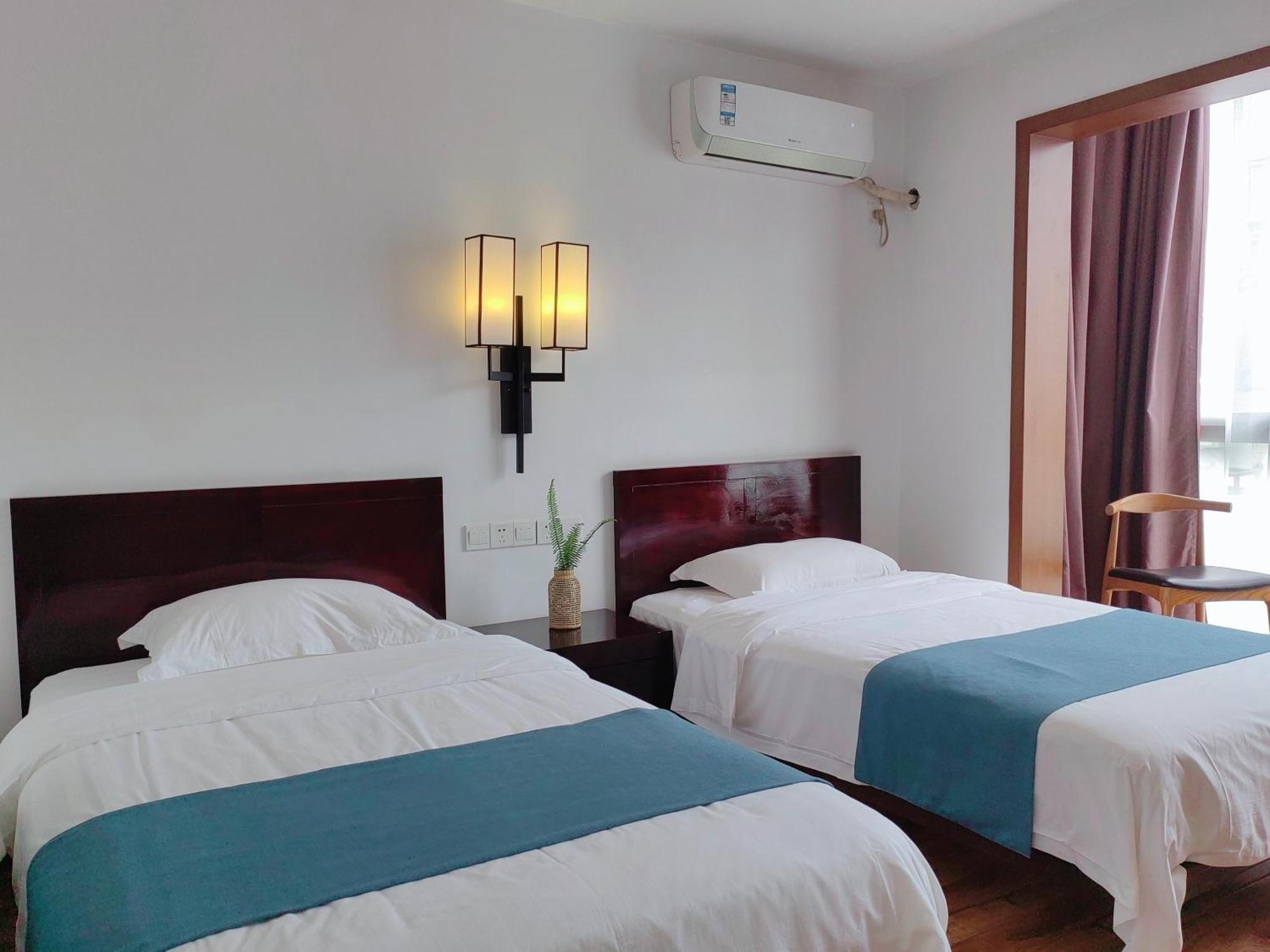 Serene Vale Inn Guilin-Free One Way Pick Up Service To High-Speed Railway Station For 2 Nights Экстерьер фото