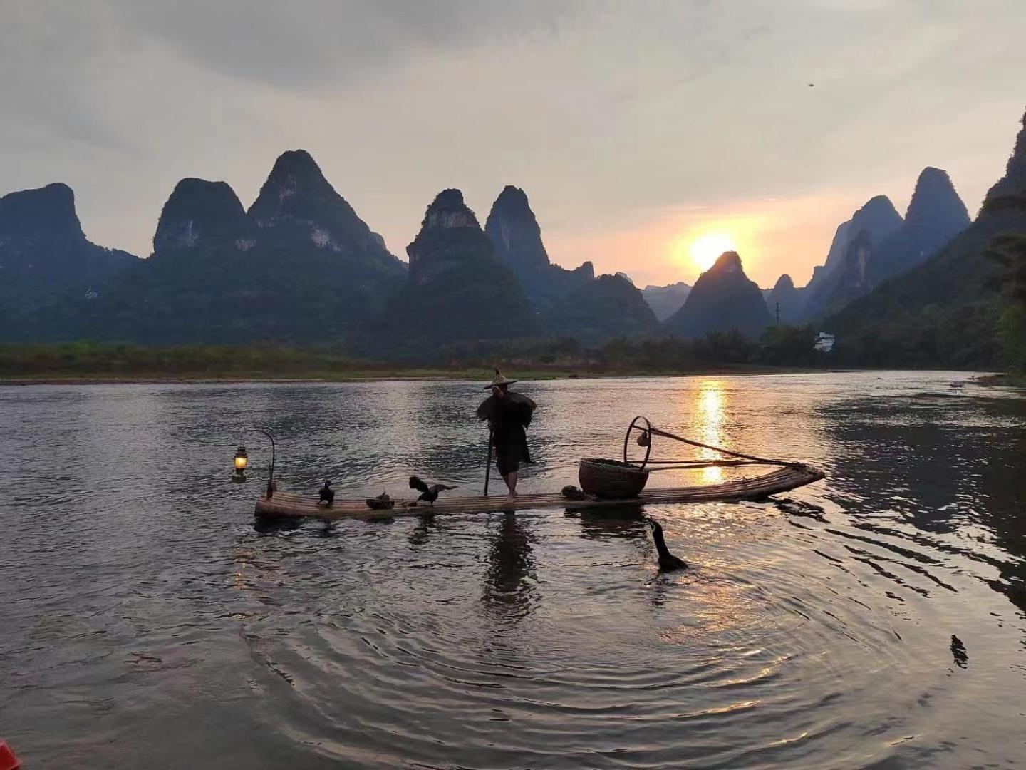 Serene Vale Inn Guilin-Free One Way Pick Up Service To High-Speed Railway Station For 2 Nights Экстерьер фото