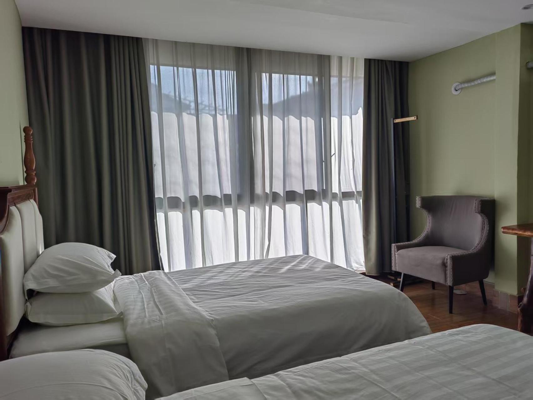 Serene Vale Inn Guilin-Free One Way Pick Up Service To High-Speed Railway Station For 2 Nights Номер фото