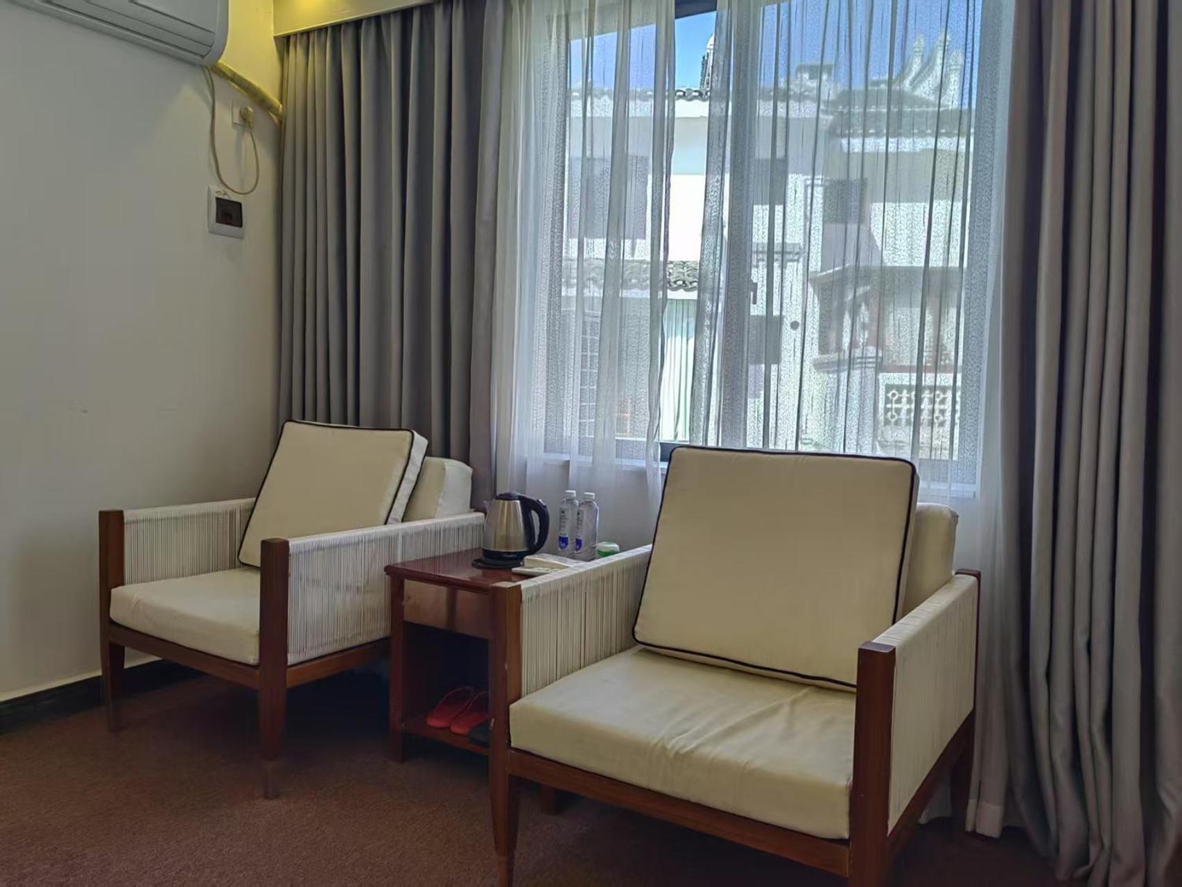 Serene Vale Inn Guilin-Free One Way Pick Up Service To High-Speed Railway Station For 2 Nights Номер фото