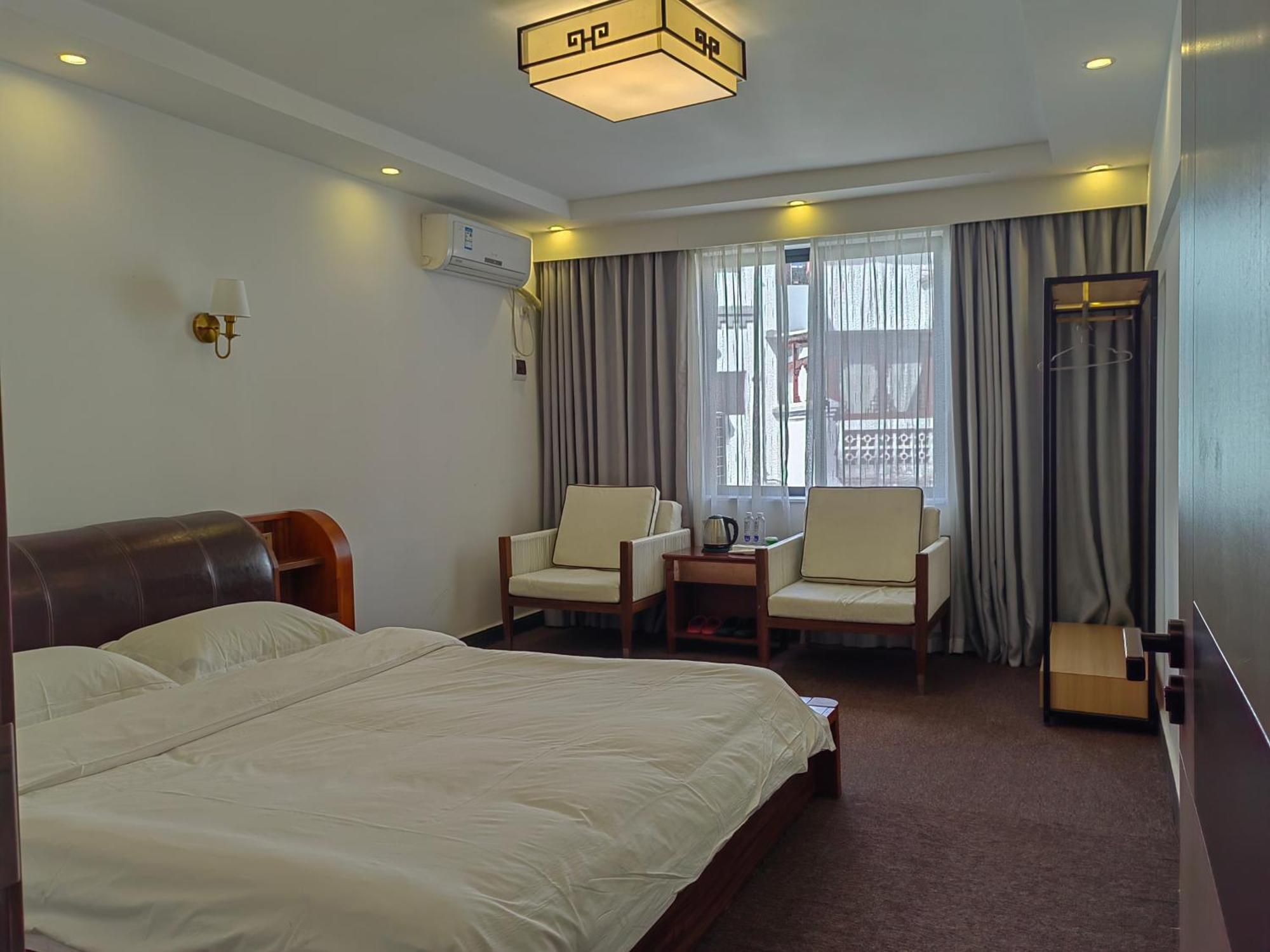 Serene Vale Inn Guilin-Free One Way Pick Up Service To High-Speed Railway Station For 2 Nights Номер фото